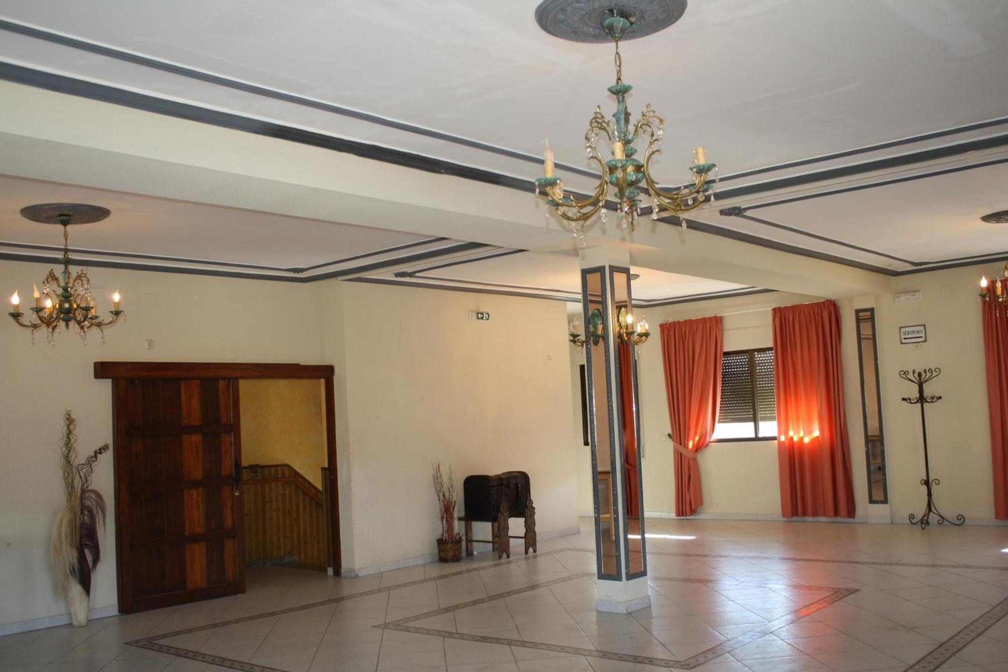 Hotel Carvajal Torrejon el Rubio Ngoại thất bức ảnh