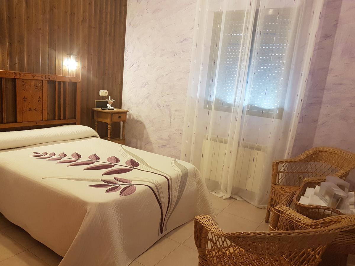 Hotel Carvajal Torrejon el Rubio Ngoại thất bức ảnh