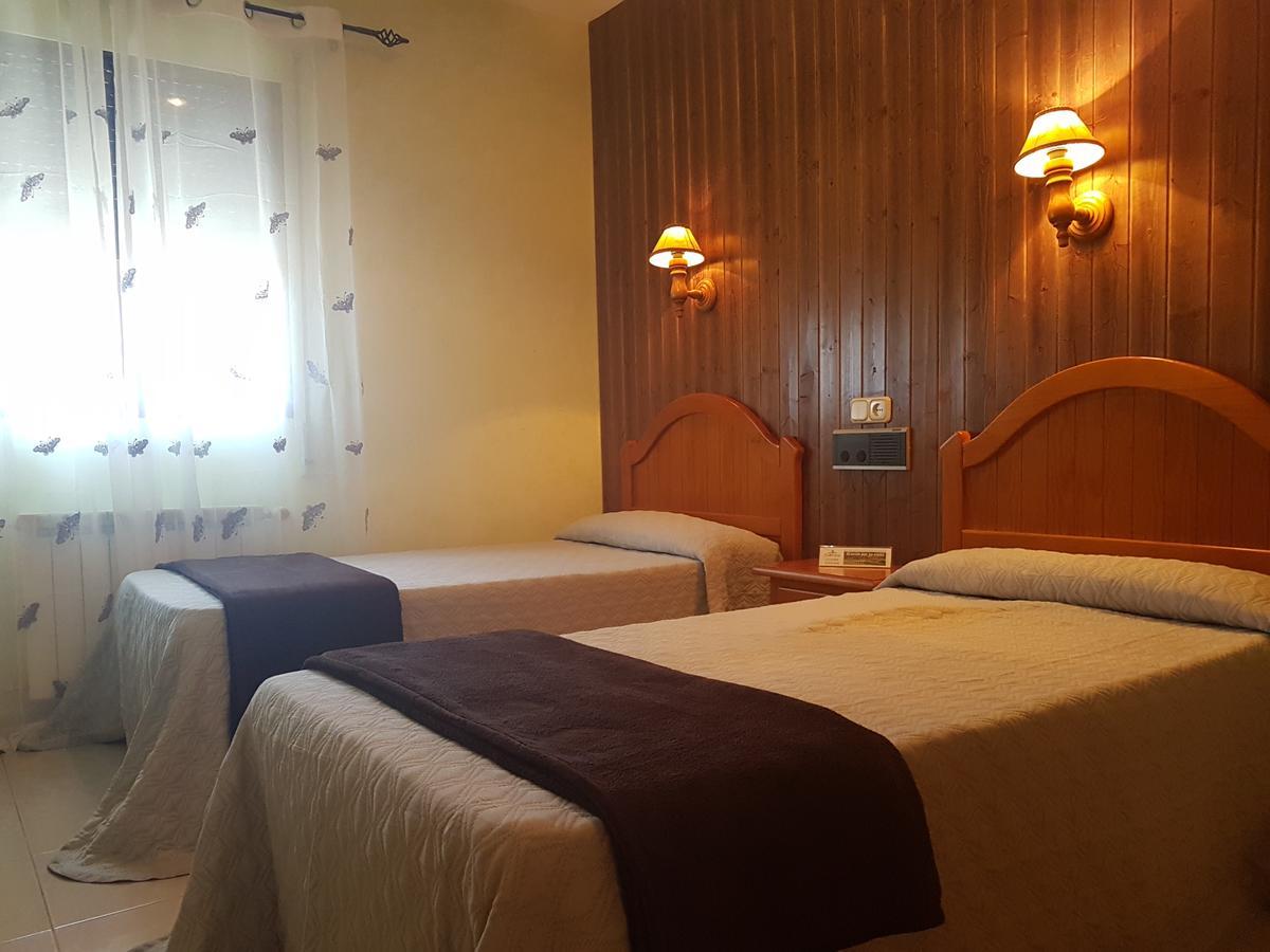 Hotel Carvajal Torrejon el Rubio Ngoại thất bức ảnh