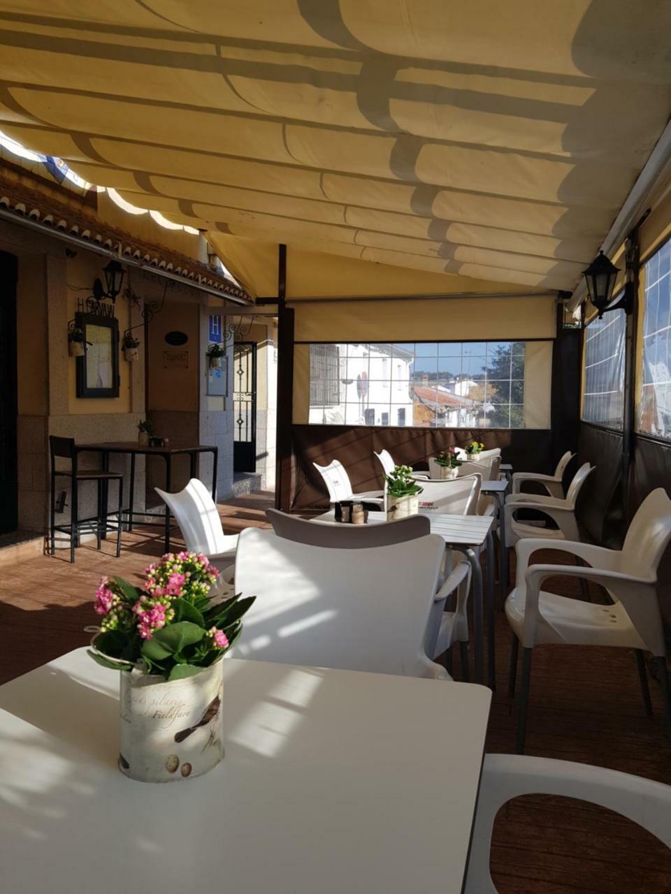 Hotel Carvajal Torrejon el Rubio Ngoại thất bức ảnh